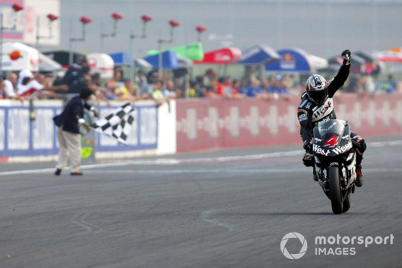 El ganador. Alex Barros, Honda