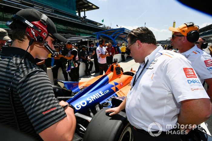 Fernando Alonso, McLaren Racing Chevrolet, Zak Brown