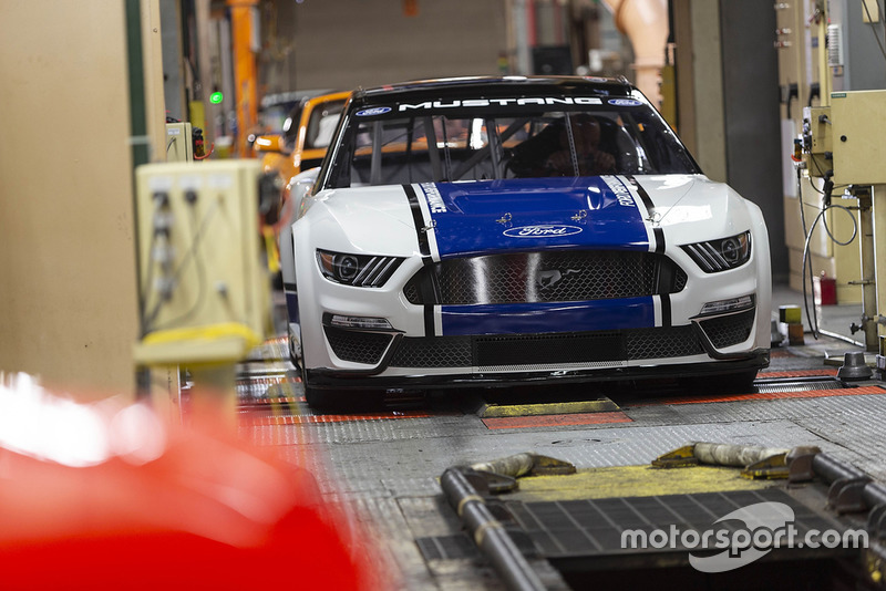 2019 Monster Energy NASCAR Cup Series Mustang