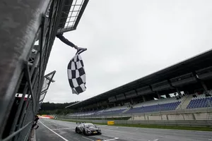 Checkered flag for Daniel Juncadella, Mercedes-AMG Team HWA, Mercedes-AMG C63 DTM. James Gasperotti 