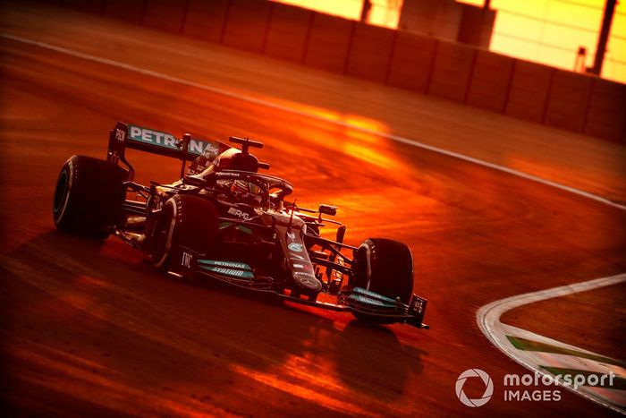 Lewis Hamilton, Mercedes W12