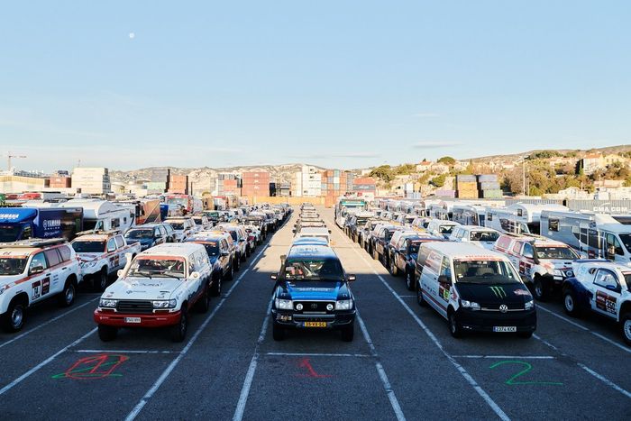 Embarque del Dakar 2021 en Marsella
