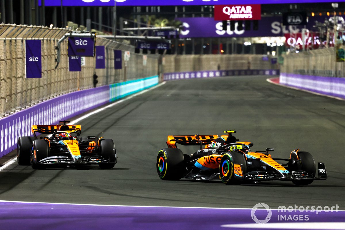 Lando Norris, McLaren MCL60, Oscar Piastri, McLaren MCL60