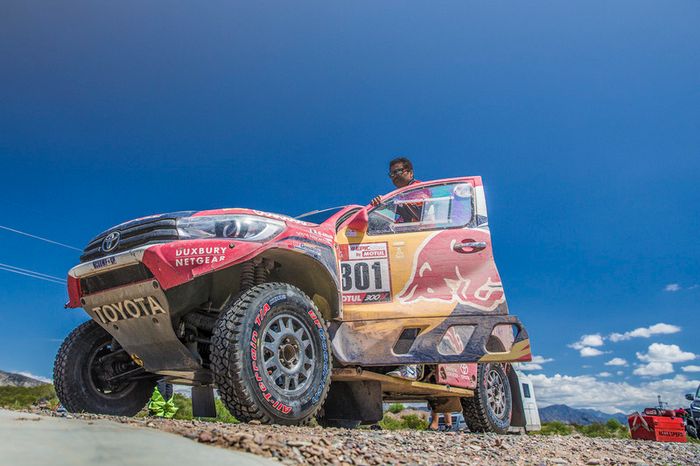 #301 Toyota Gazoo Racing Toyota Hilux: Nasser Al-Attiyah, Mathieu Baumel