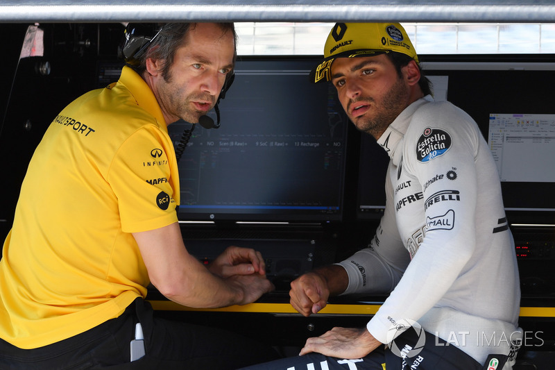 Пол Монеген, Карлос Сайнс-мол., Renault Sport F1 Team