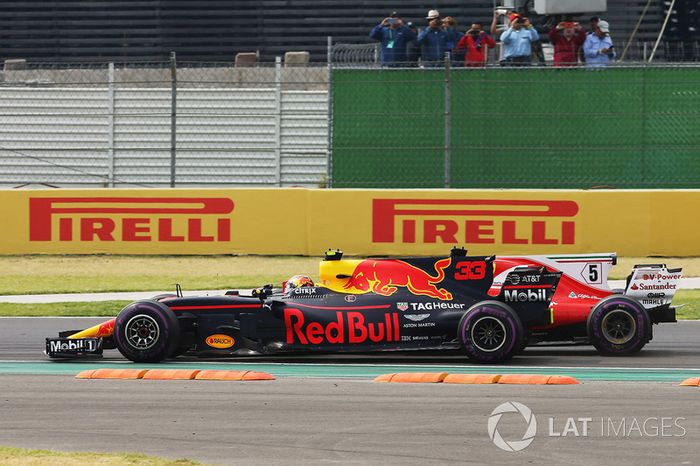 Max Verstappen, Red Bull Racing RB13 y Sebastian Vettel, Ferrari SF70H