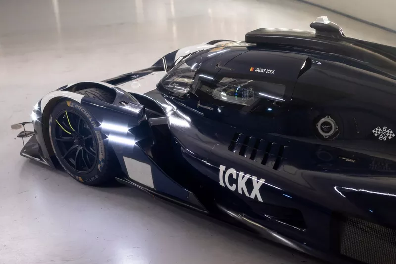 Jacky Ickx, Genesis Magma Racing Genesis