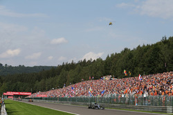 Start: Nico Rosberg, Mercedes AMG F1 W07 Hybrid, führt