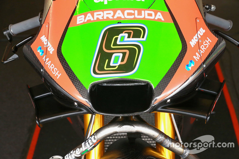 Stefan Bradl, Aprilia Racing Team Gresini wings detail