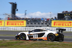 #58 Garage 59, McLaren 650S GT3: Rob Bell, Alvaro Parente