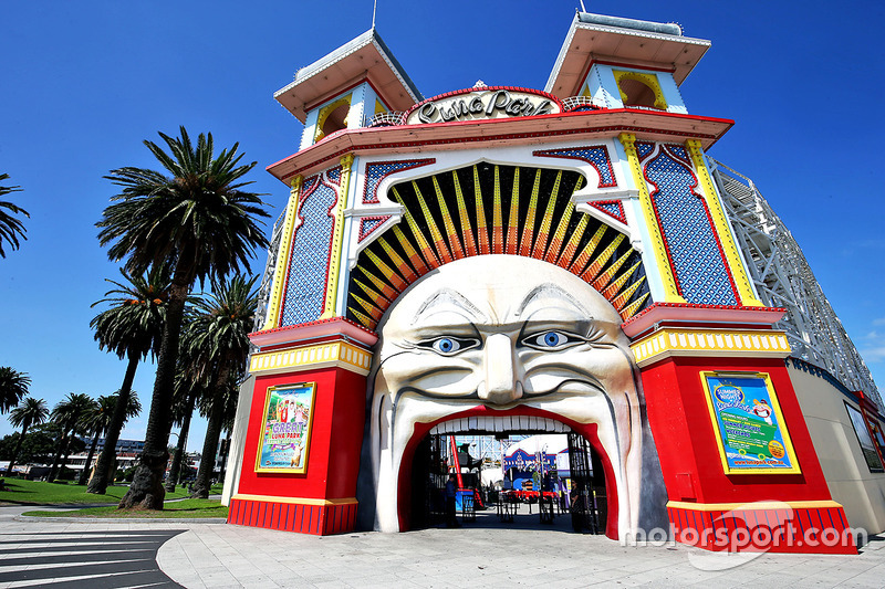 Sergio Pérez, Sahara Force India F1 visita Luna Park