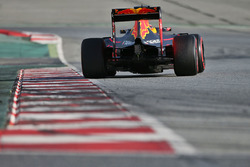 Даниил Квят, Red Bull Racing RB12