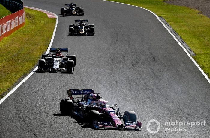 Sergio Perez, Racing Point RP19, Antonio Giovinazzi, Alfa Romeo Racing C38, Kevin Magnussen, Haas F1 Team VF-19, y Romain Grosjean, Haas F1 Team VF-19