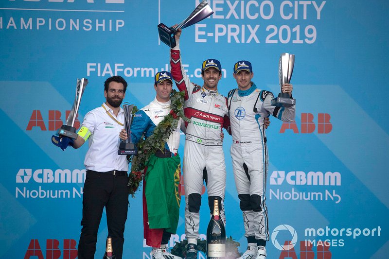 Podium group photo: Race winner Lucas Di Grassi, Audi Sport ABT Schaeffler celebrates on the podium with Antonio Felix da Costa, BMW I Andretti Motorsports, 2nd position, Edoardo Mortara, Venturi Formula E, 3rd position, his race engineer Markus Michelberger