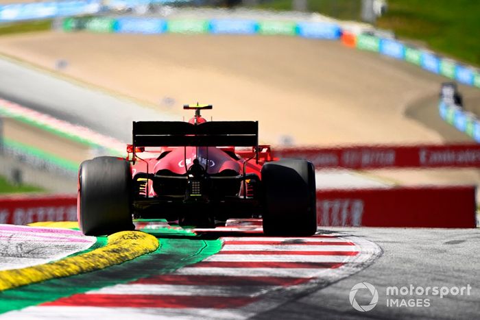 Carlos Sainz Jr., Ferrari SF21