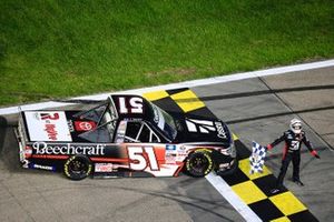 Race winner Kyle Busch, Kyle Busch Motorsports, Toyota Tundra