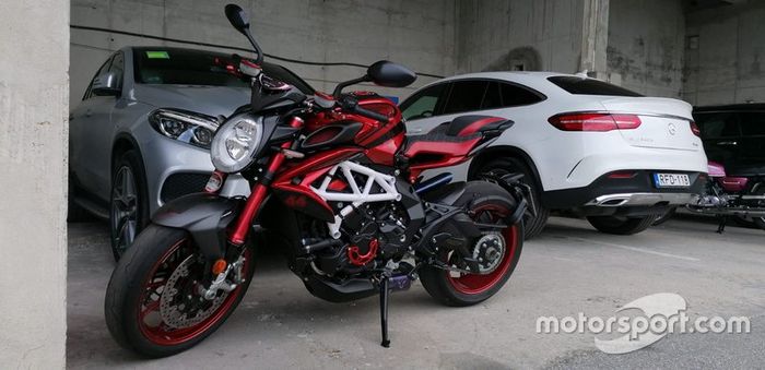 La MV Agusta Brutale 800 RR LH44 que luce Lewis Hamilton este fin de semana en Hungaroring