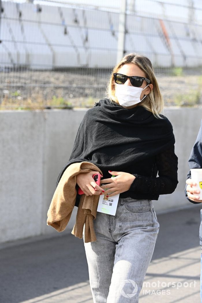 Isabel Hernáez Fúster, novia de Carlos Sainz Jr.
