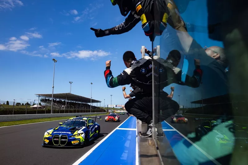 #46 Team WRT, BMW M4 GT3: Valentino Rossi, Maxime Martin 