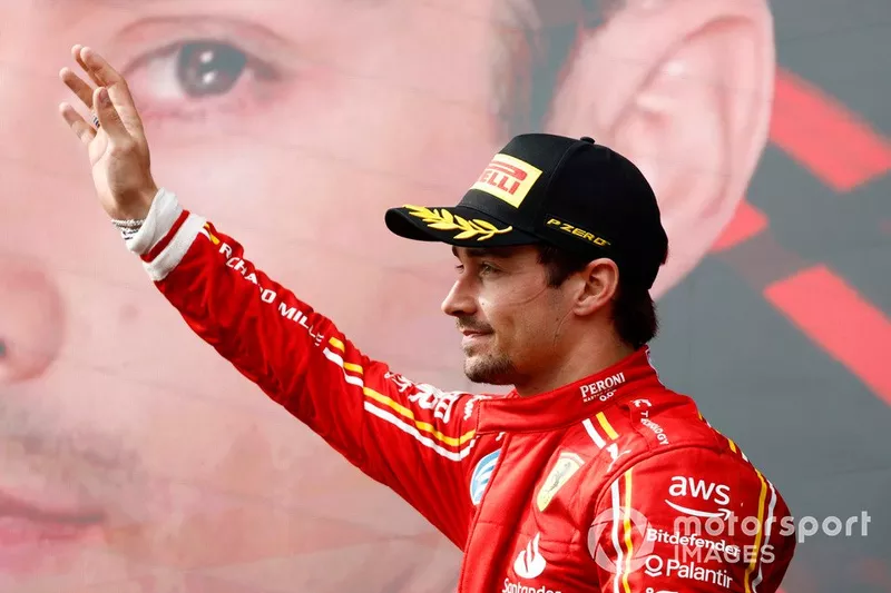 Charles Leclerc, Scuderia Ferrari, 3e position, vagues du podium