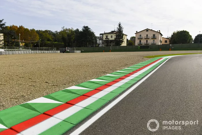 Pianos en Imola