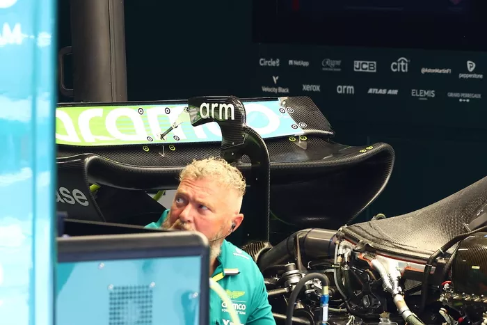 Aston Martin detalles técnicos