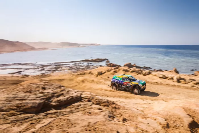 #335 X-Raid Mini JCW Rally Team: Guilherme Spinelli, Youssef Haddad