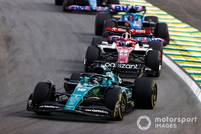 Lance Stroll, Aston Martin AMR22, Valtteri Bottas, Alfa Romeo C42, Esteban Ocon, Alpine A522