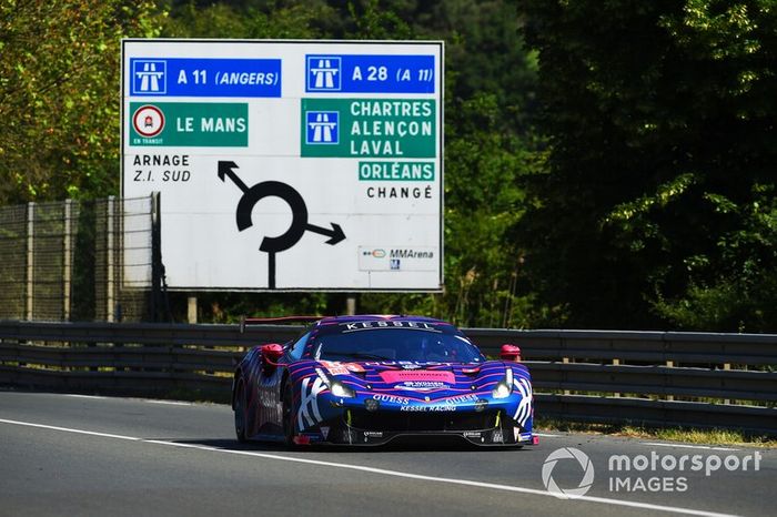 #83 Kessel Racing Ferrari 488 GTE: Manuela Gostner, Rahel Frey, Michelle Gatting