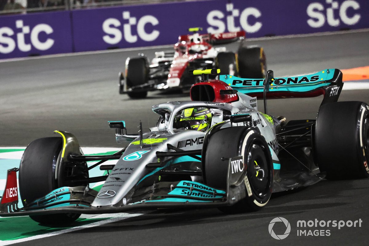 Lewis Hamilton, Mercedes W13