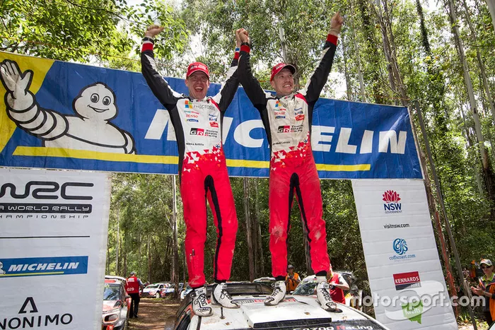 I vincitori Jari-Matti Latvala, Miikka Anttila, Toyota Yaris WRC, Toyota Gazoo Racing