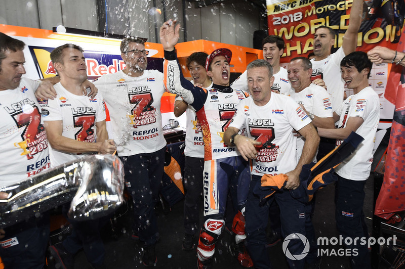 Marc Marquez, Repsol Honda Team celebra con su equipo