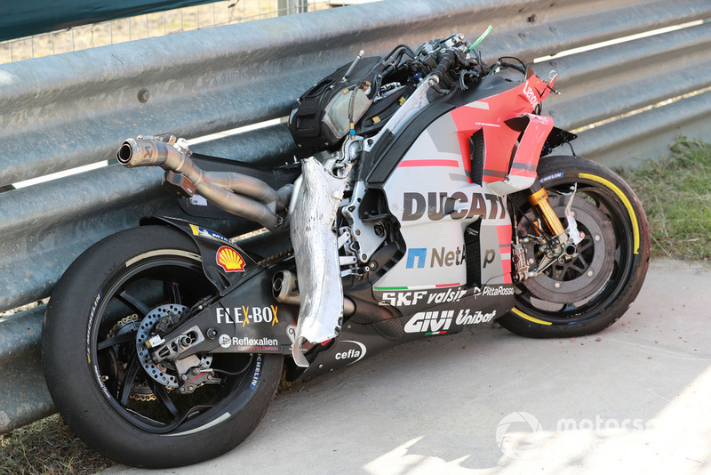 Jorge Lorenzo, Ducati Team crashed bike