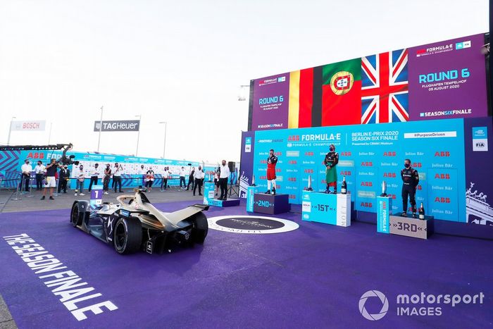 Podio: ganador Antonio Felix da Costa, DS Techeetah