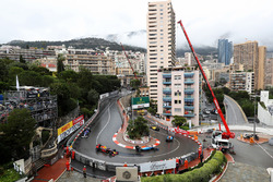 Pascal Wehrlein, Manor Racing MRT05 voor Max Verstappen, Red Bull Racing RB12