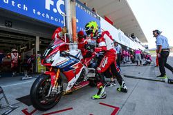 #111 Honda Endurance Racing: Julien da Costa, Sébastien Gimbert, Freddy Foray en pitlane