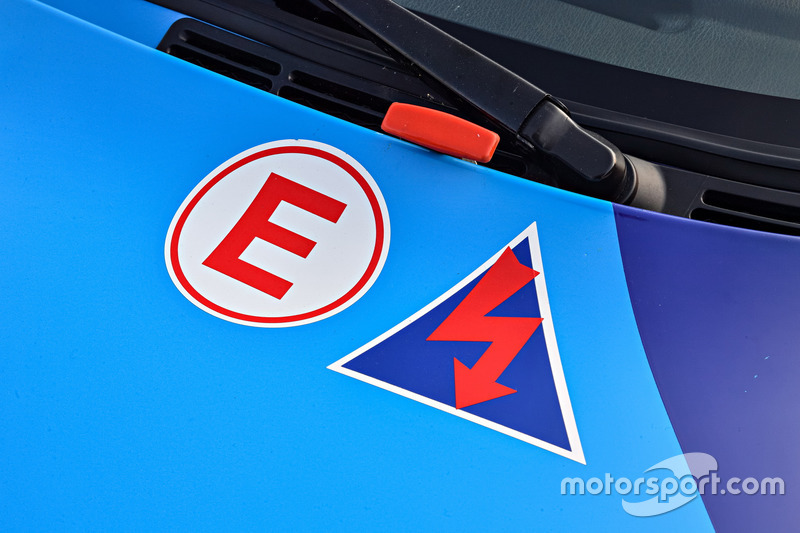BMW M3 DTM E30 в деталях