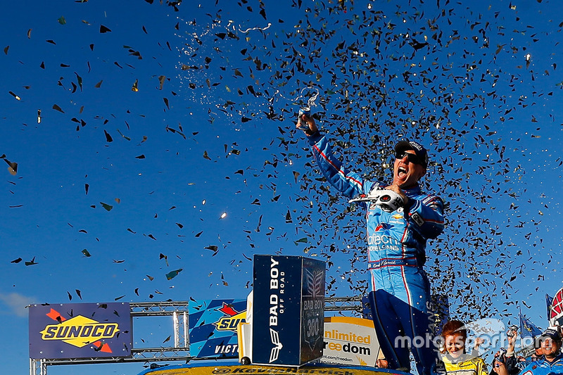 5. Ganador de la carrera Kevin Harvick, Stewart-Haas Racing Chevrolet