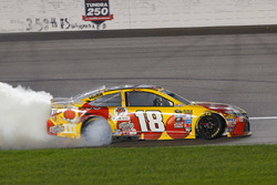Sieger Kyle Busch, Joe Gibbs Racing, Toyota