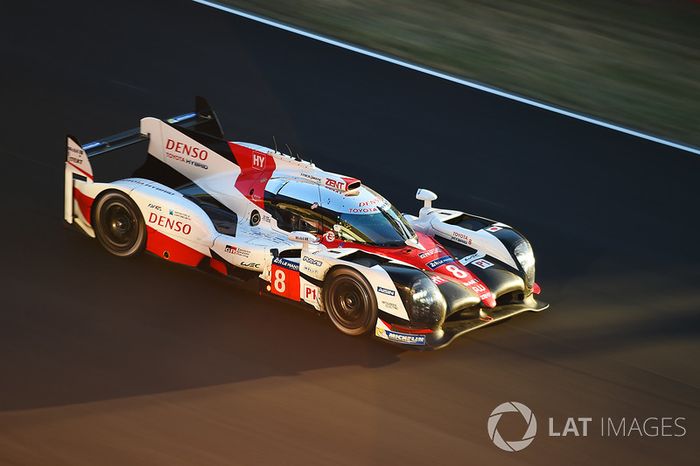 #8 Toyota Gazoo Racing Toyota TS050 Hybrid: Anthony Davidson, Sébastien Buemi, Kazuki Nakajima