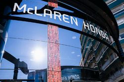 L'écurie McLaren organise une soirée américaine pour soutenir Fernando Alonso à l'Indy 500