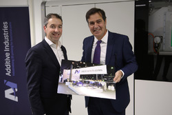 Daan Kersten, CEO of Additive Industries, and Pascal Picci, CEO of Sauber Holding AG