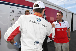 Charles Leclerc, Sauber celebrates with the team