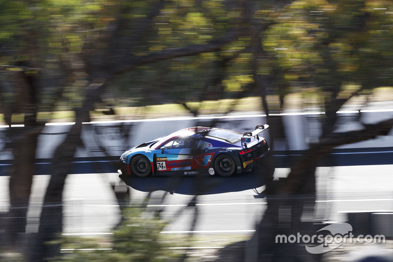 #74 Audi Sport Customer Racing Audi R8 LMS: Christopher Mies, Christopher Haase, Markus Winkelhock