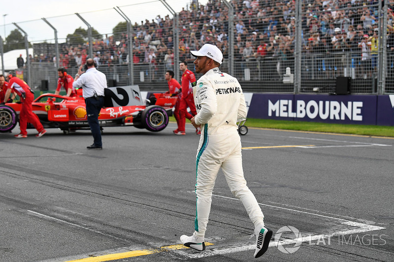 Pole pozisyonu sahibi Lewis Hamilton, Mercedes-AMG F1