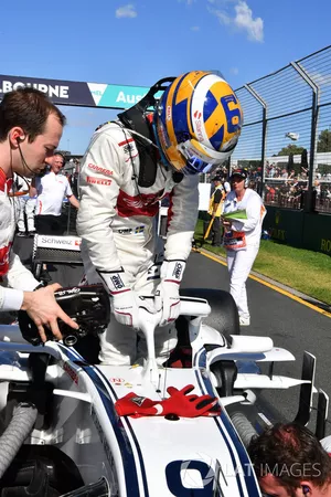 Marcus Ericsson, Sauber C37 on the grid