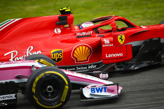 Kimi Raikkonen, Ferrari SF71H, Sergio Perez, Racing Point Force India VJM11