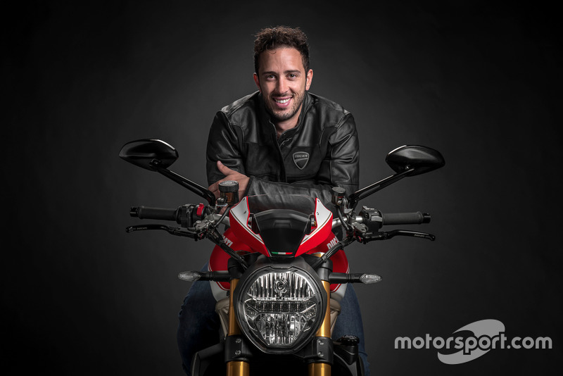Andrea Dovizioso con il Monster 1200 25° Anniversario