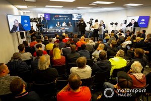 Se anuncian los reglamentos técnicos de la Fórmula 1 2021, Jean Todt, Presidente de la FIA, Ross Brawn, Director General de Motorsports, FOM, Nikolas Tombazis, y Chase Carey, Presidente de la Fórmula 1