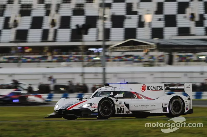 #77 Mazda Team Joest Mazda DPi: Oliver Jarvis, Tristan Nunez, Olivier Pla